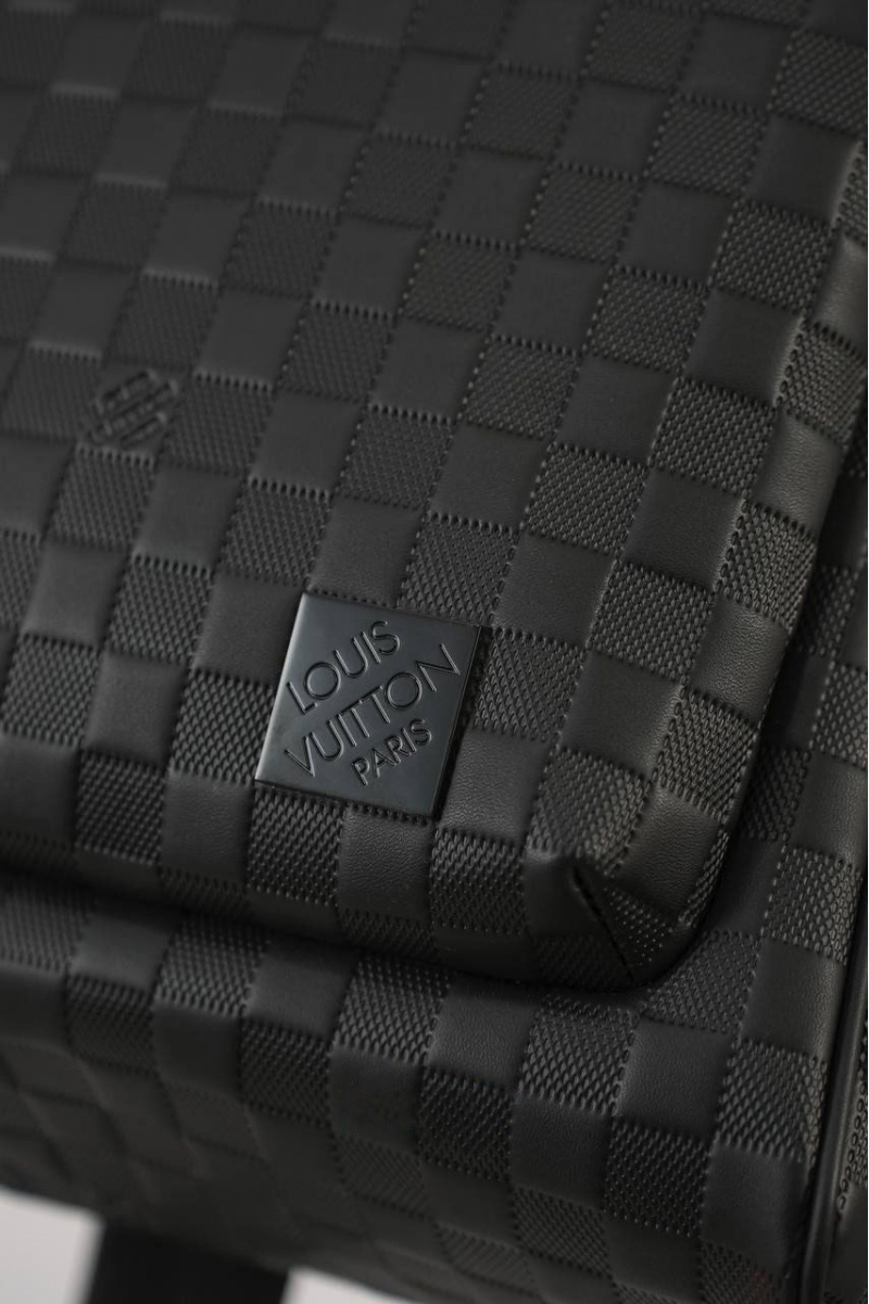 Lоuis Vuittоn Кожаный рюкзак Avenue 41x30 см