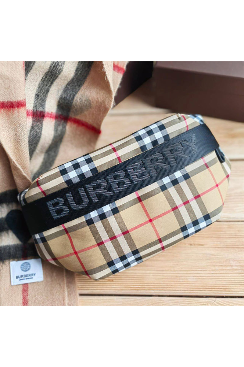 Burberry Сумка на пояс Check 28x14 см