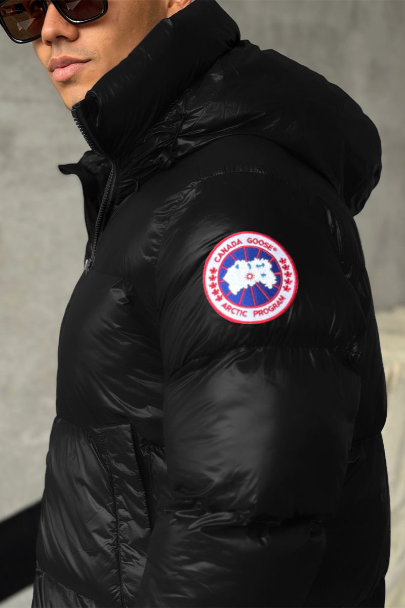 Canada Goose Мужской чёрный пуховик logo-patch