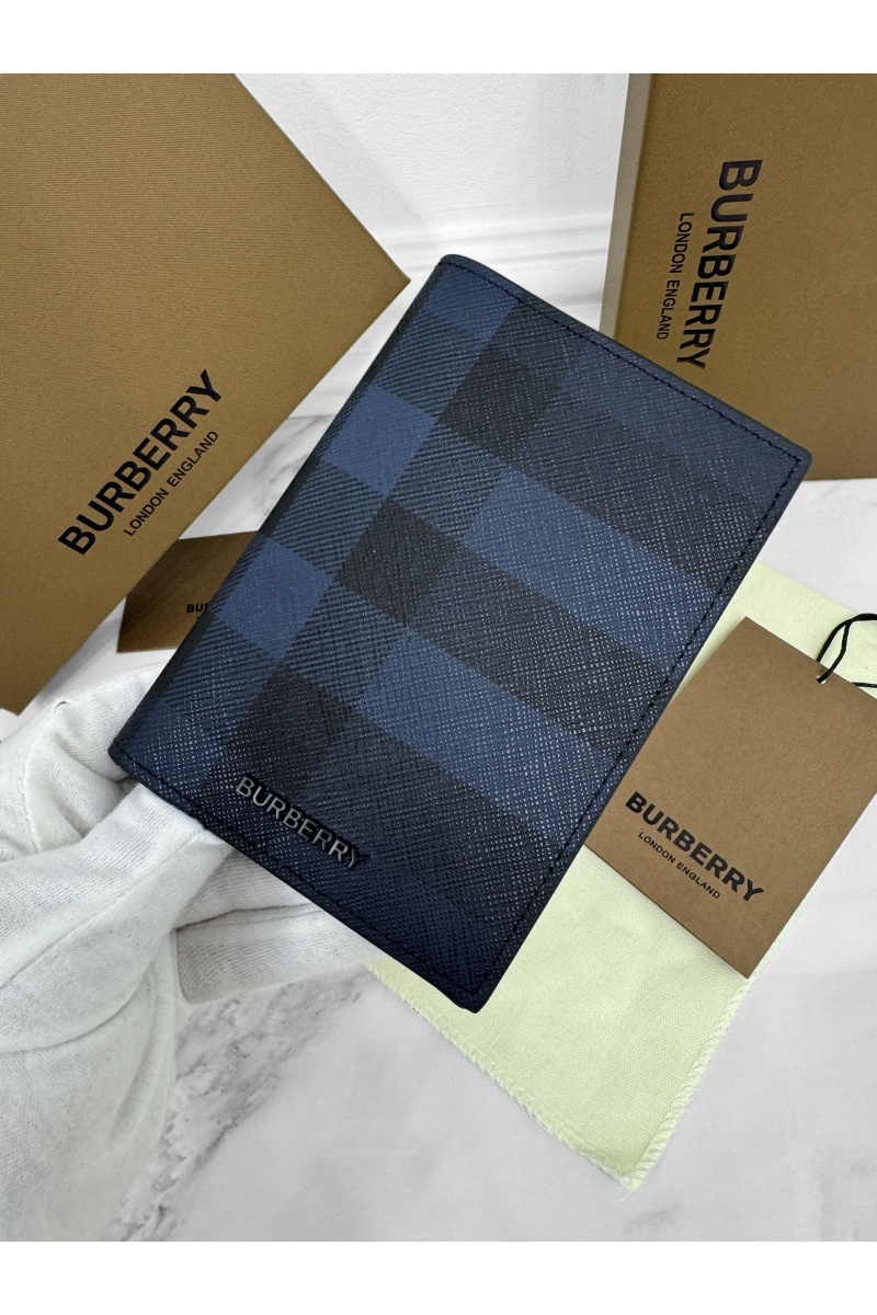 Burberry Кожаная обложка для паспорта Check Premium 14x10x2 см