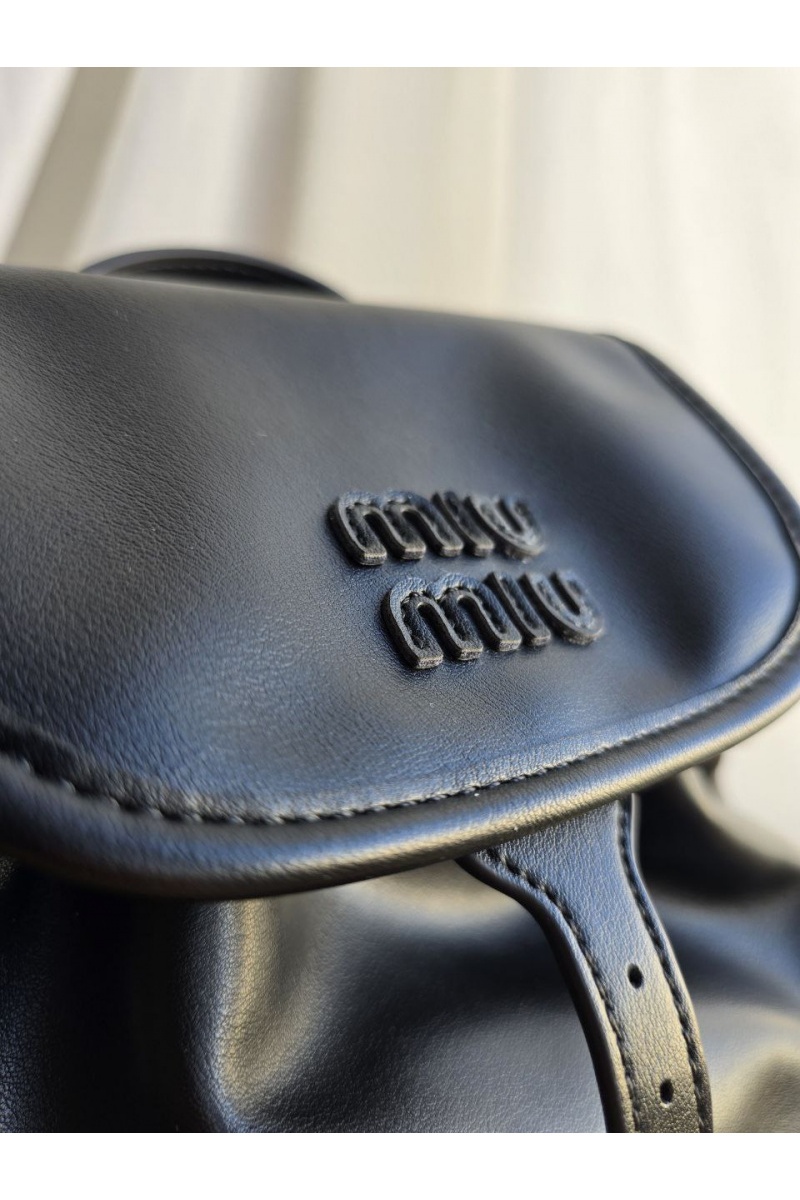 MIU MIU Кожаный рюкзак 30x25 см - Black