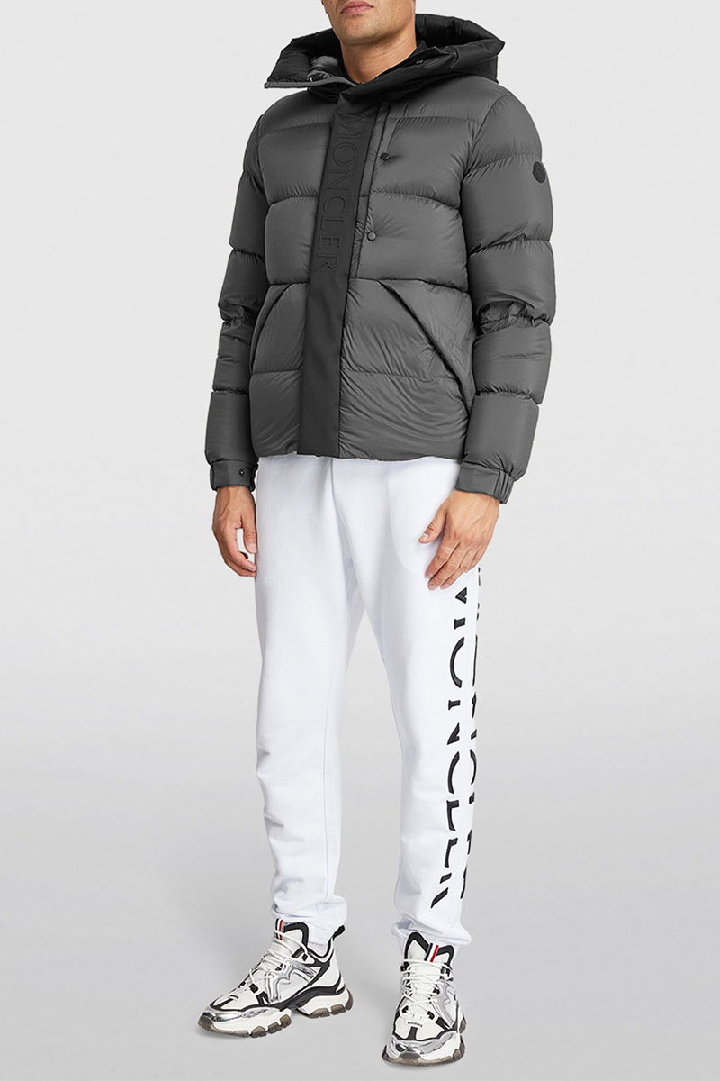 Moncler Утеплённая куртка Madeira серого цвета