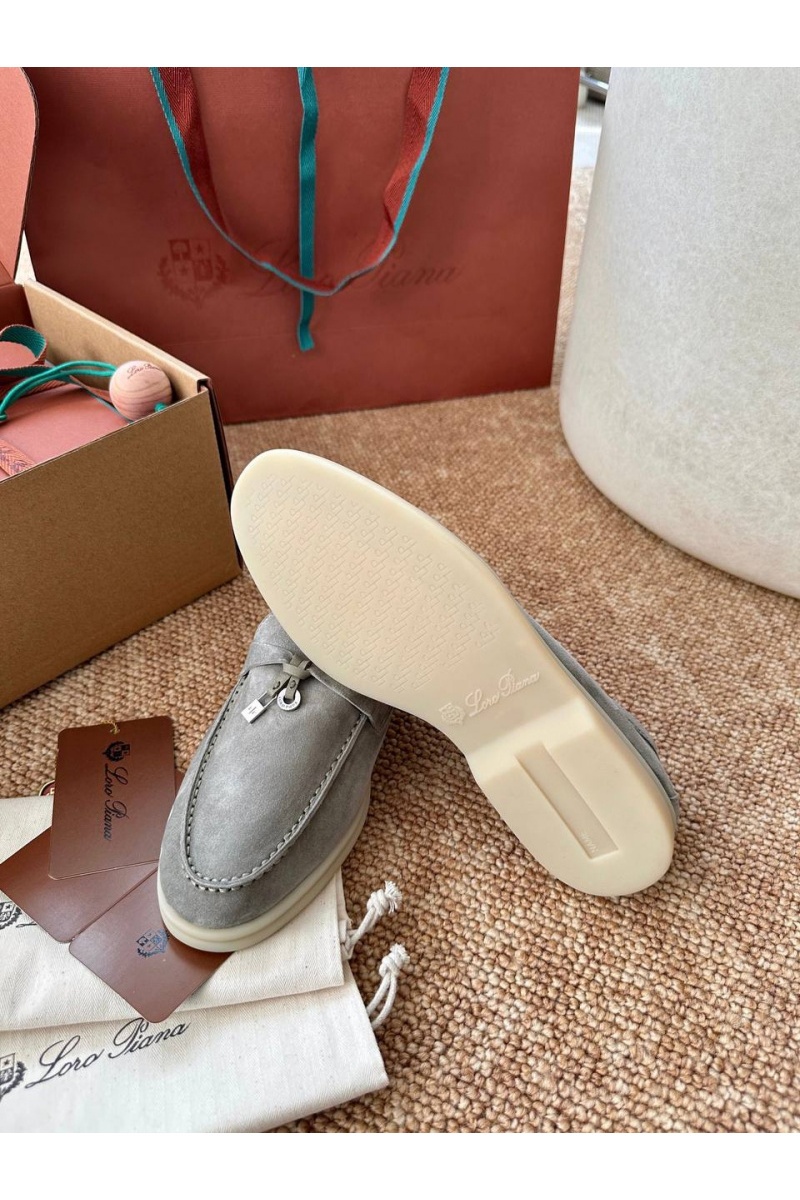 Loro Piana Женские замшевые лоферы Summer Charms Walk premium