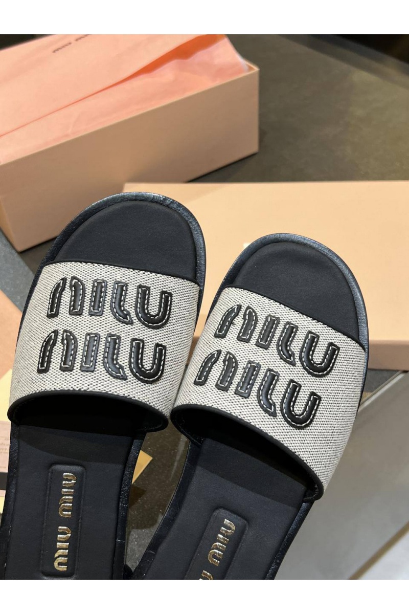MIU MIU Женские кожаные шлёпанцы MIU MIU Premium - Black
