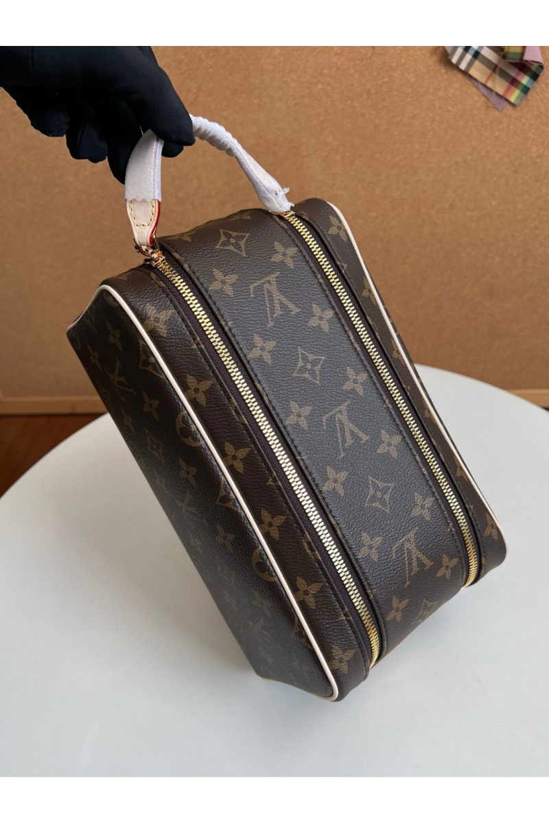 Lоuis Vuittоn Кожаный несессер Dopp Kit Premium 28x15x16.5 см