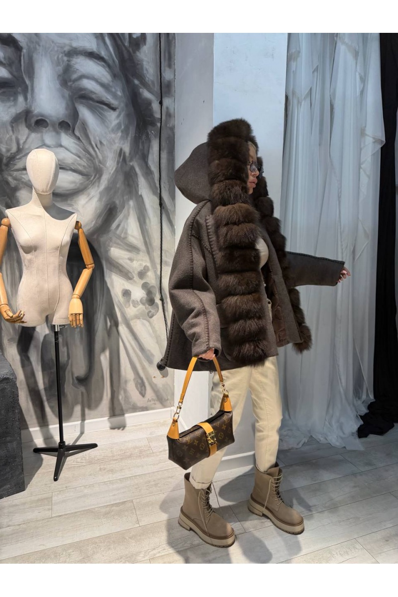 Max Mara Женское пальто с натуральным мехом premium