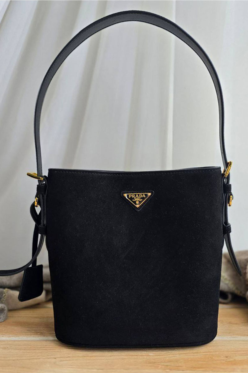 Prada Замшевая сумка Bucket 24x22 см - Black