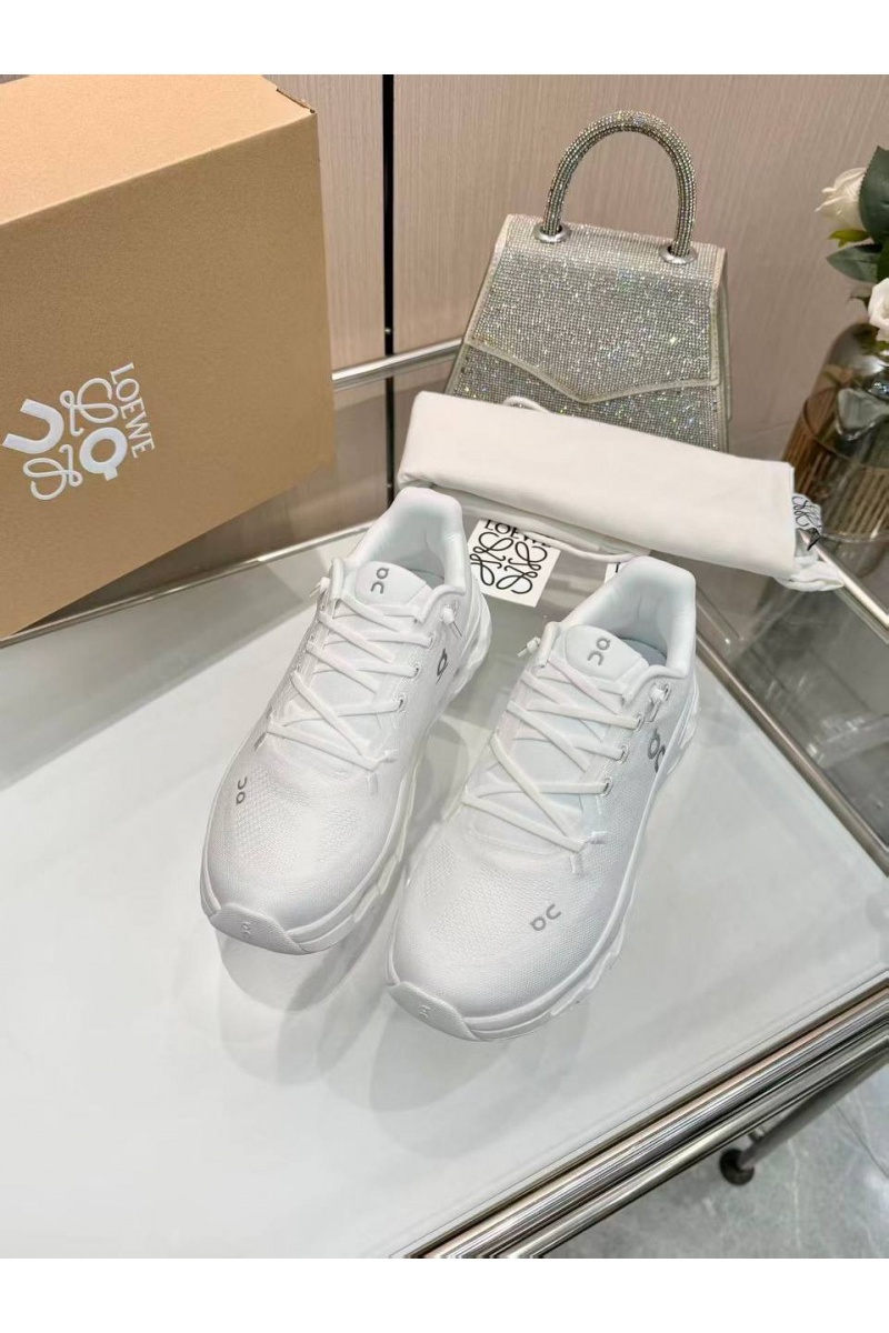 Designer Clothing Женские кроссовки On Cloudtilt premium