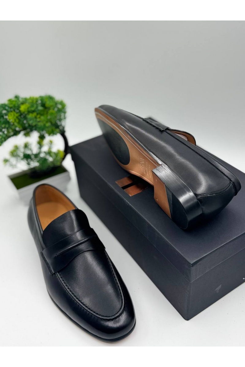 Zegna Чёрные кожаные лоферы 