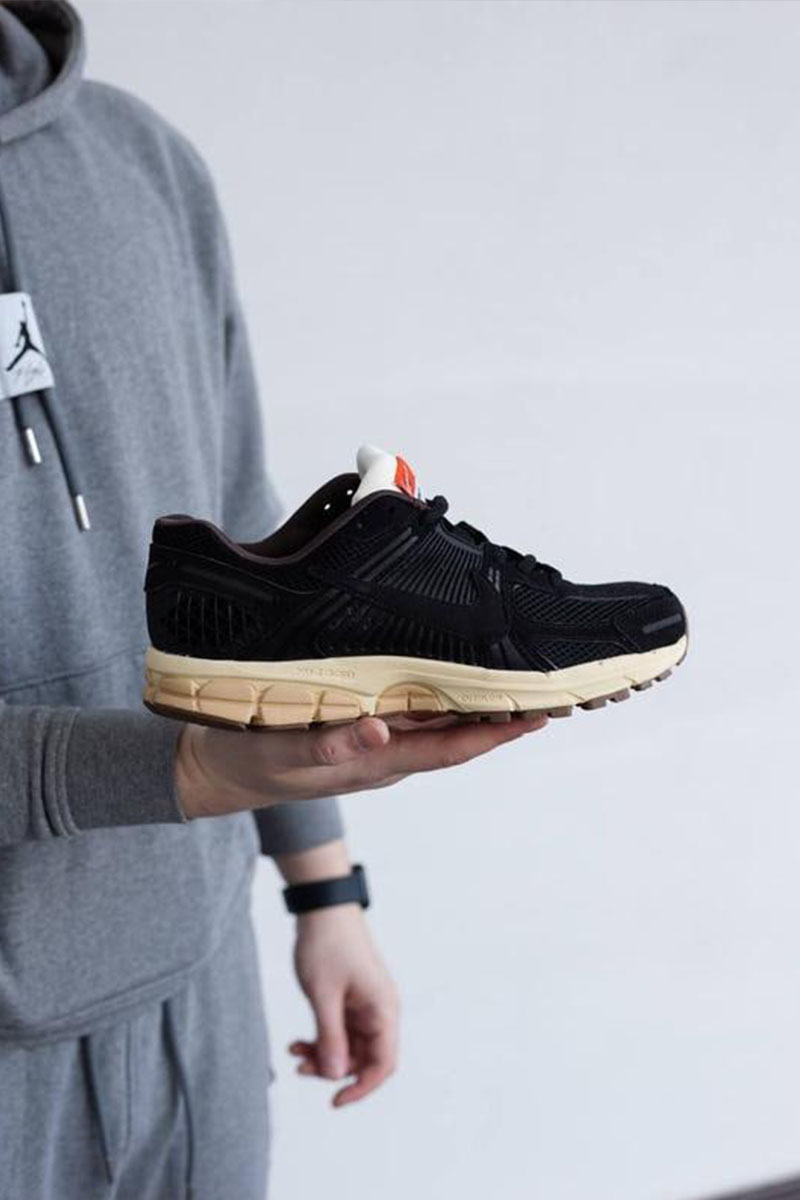 Nike Кроссовки Zoom Vomero 5 