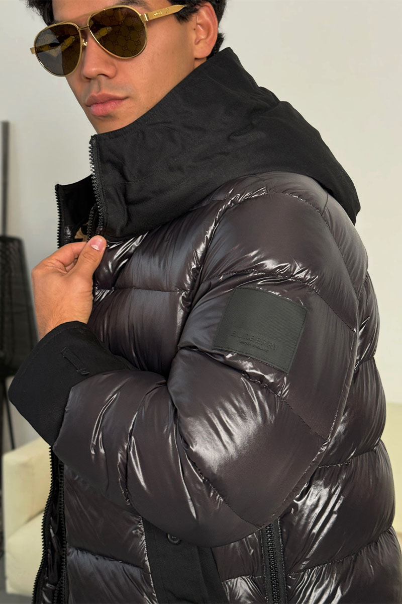 Burberry Чёрная пуховая куртка London England logo-patch