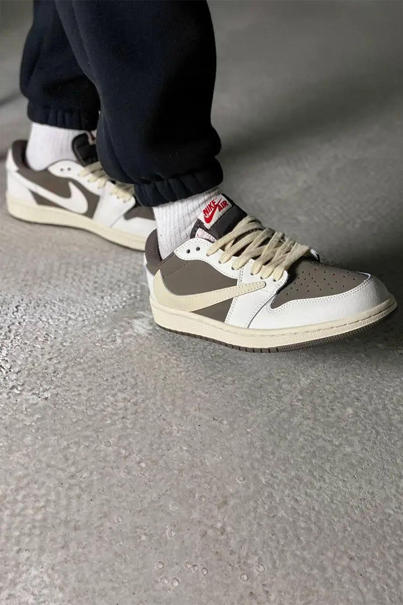 Nike Кроссовки Travis Scott x AJ1 Low "Reverse Mocha"