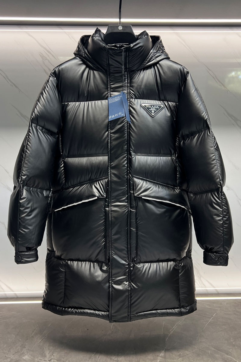 Prada Мужской чёрный пуховик logo-plaque