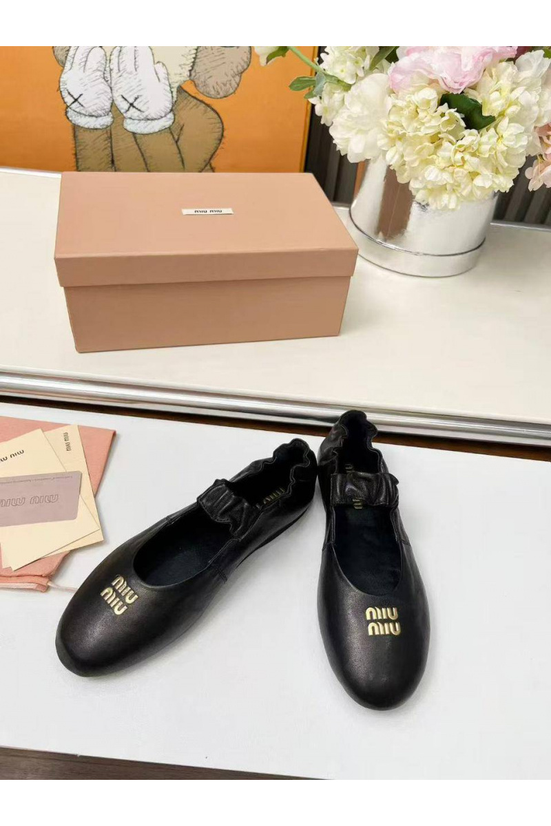 MIU MIU Женские кожаные балетки с круглым мысом 