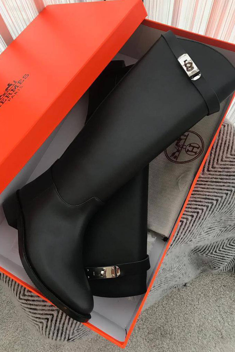 Hermes Женские кожаные сапоги чёрного цвета