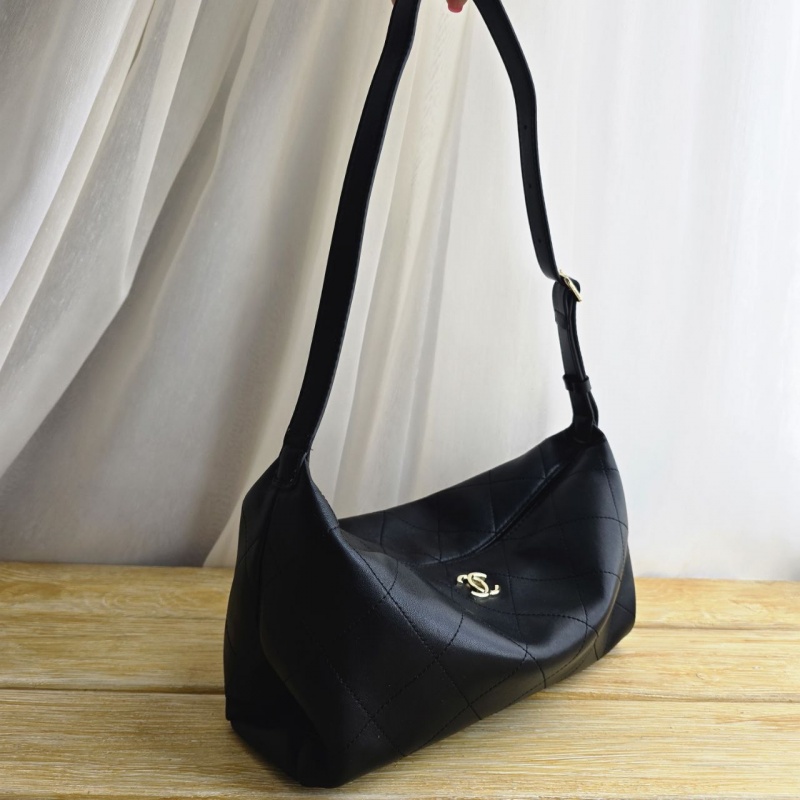 Chаnеl Кожаная сумка Chanel 28x15 см