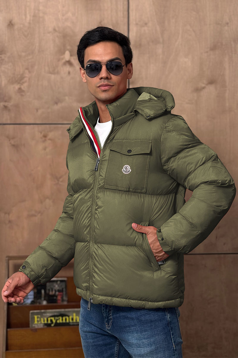 Moncler Мужская куртка зелёного цвета
