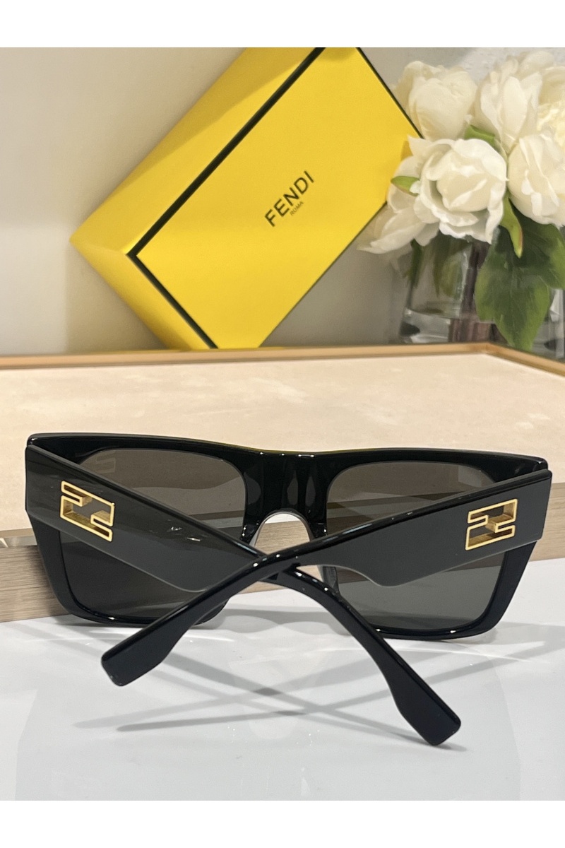 Fendi Солнцезащитные очки Baguette