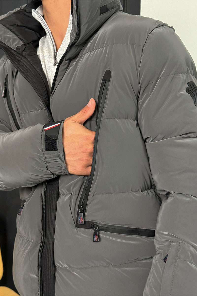 Moncler Мужская утеплённая куртка серого цвета