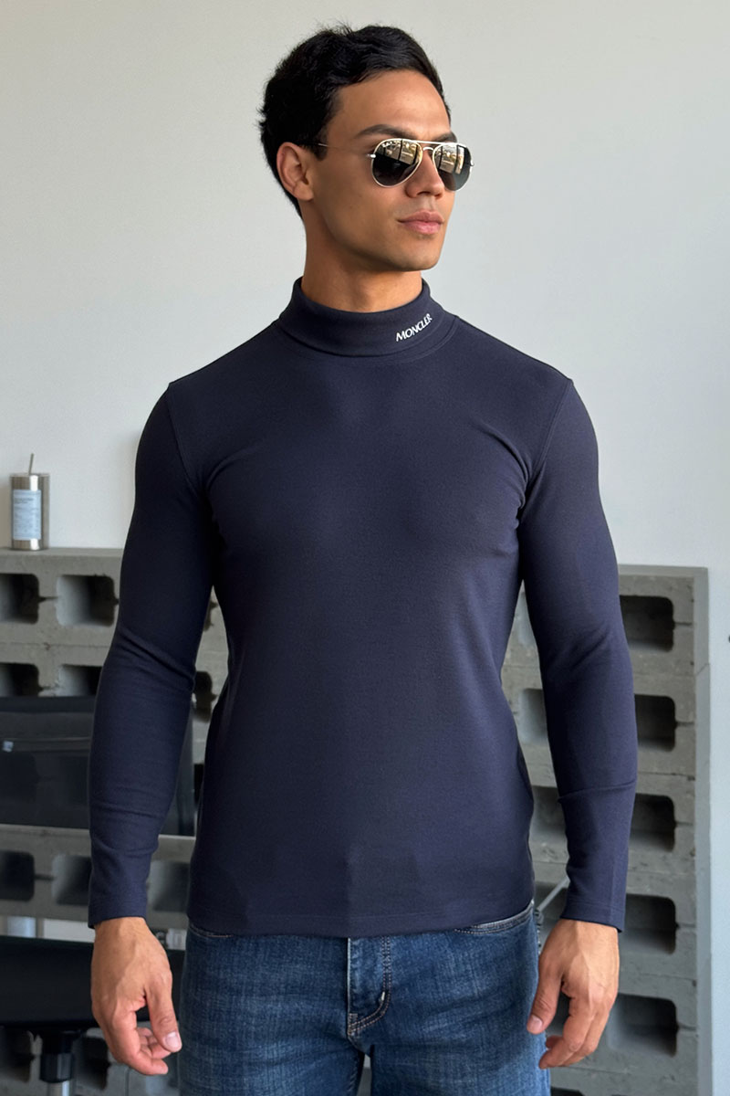 Moncler Утеплённая водолазка тёмно-синего цвета 