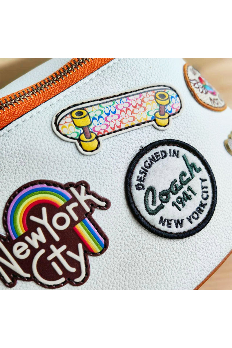 Coach Кожаная сумка на пояс Coach Charter multi-patch 33x17 см