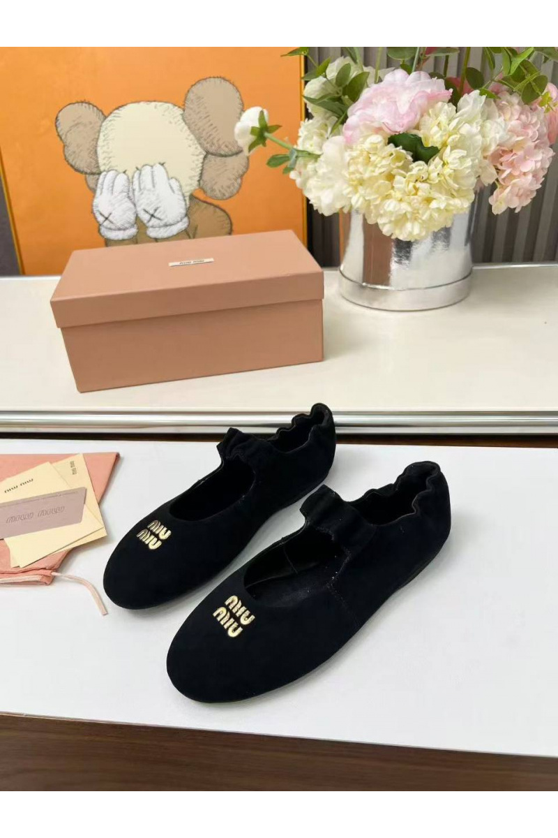 MIU MIU Женские замшевые балетки с круглым мысом 