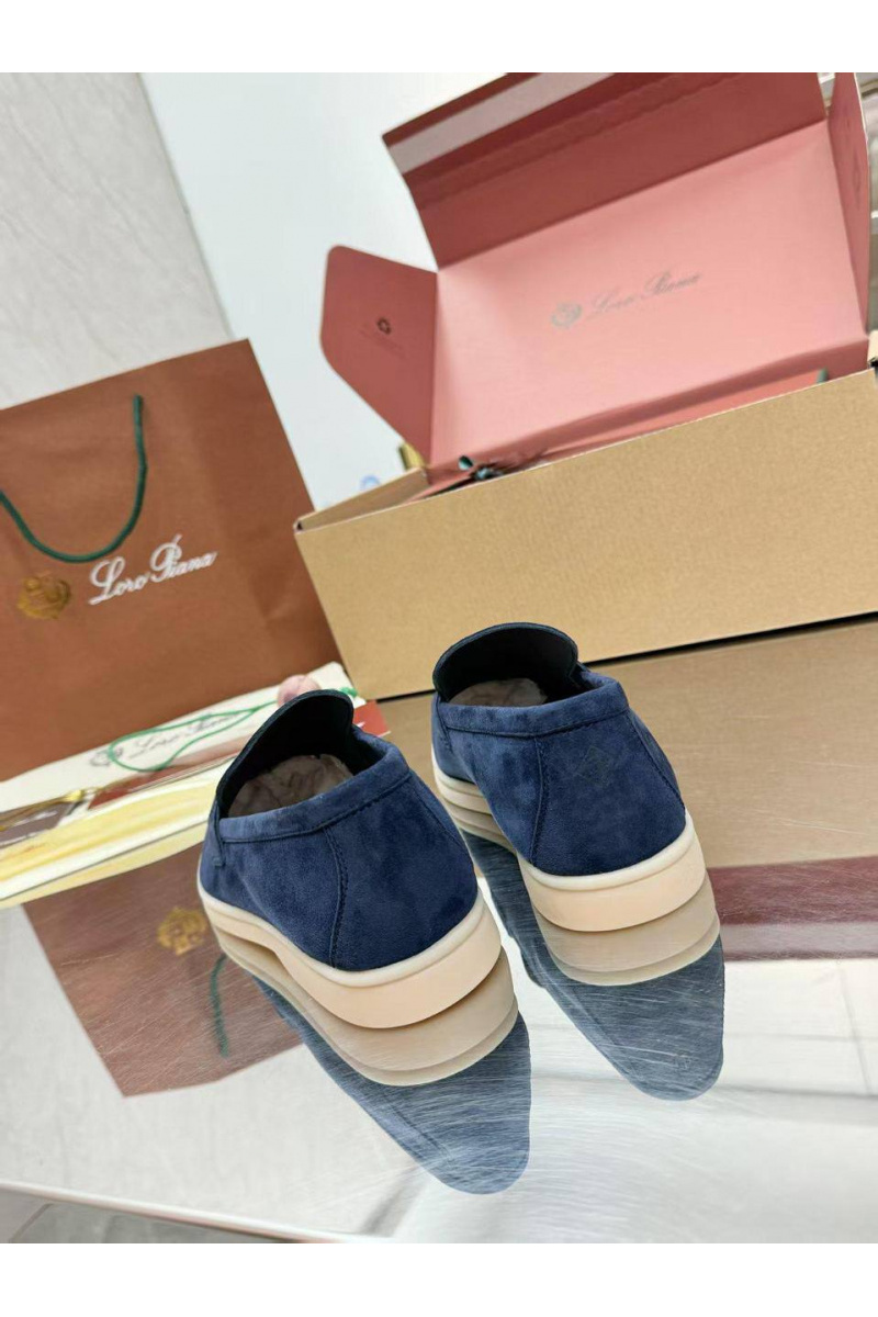 Loro Piana Женские замшевые лоферы Summer Charms Walk premium