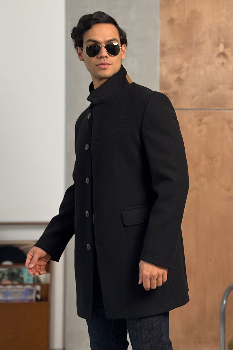 Loro Piana Мужское пальто чёрного цвета