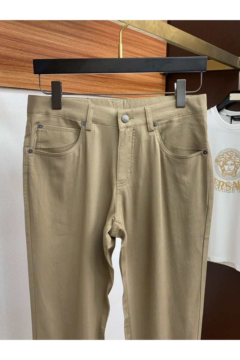 Loro Piana Джинсы бежевого цвета Premium