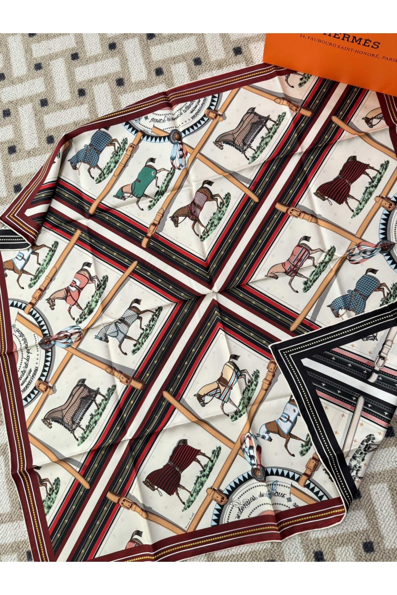 Hermes Платок Couvertures et Tenues de Jour premium 86x87 см