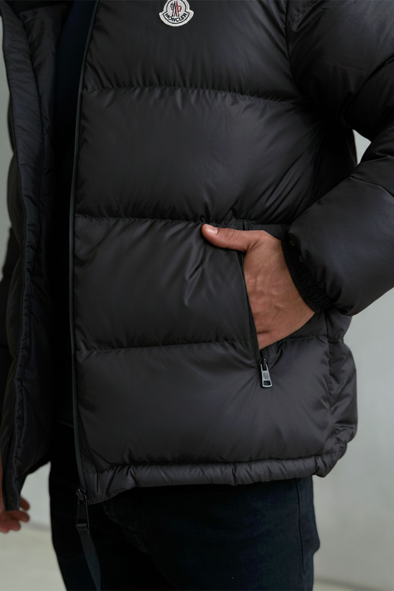 Moncler Утеплённая куртка Peuplier logo-patch - Black 