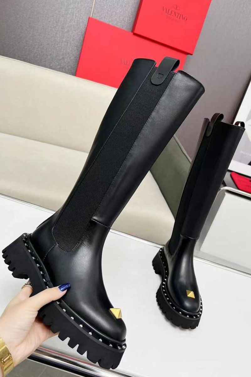 Valentino Женские кожаные сапоги с матовым эффектом 