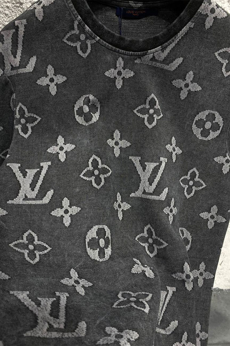 Lоuis Vuittоn Серая оверсайз футболка Monogram