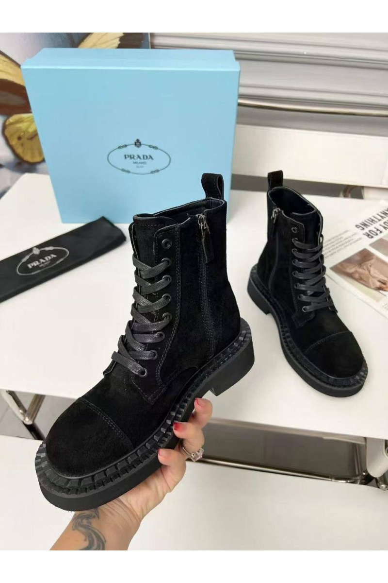 Prada Женские замшевые ботинки 