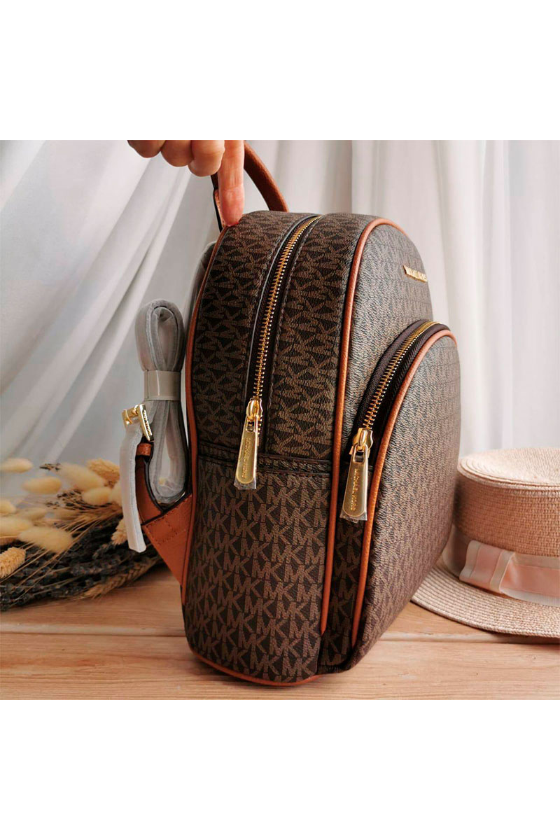 Michael Kors Коричневый рюкзак Abbey Medium Signature 29x25 см