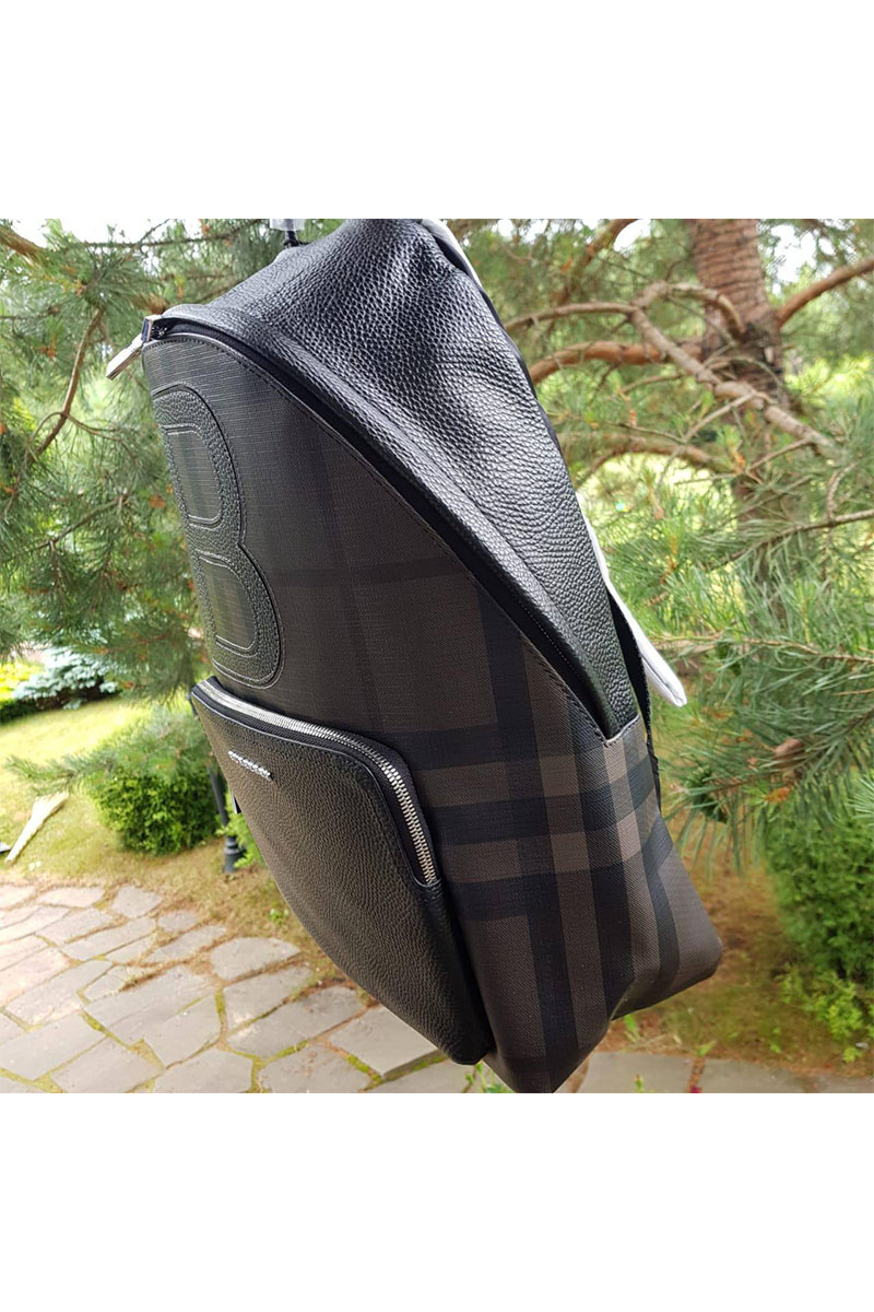 Burberry Кожаный чёрный рюкзак 40x30 см