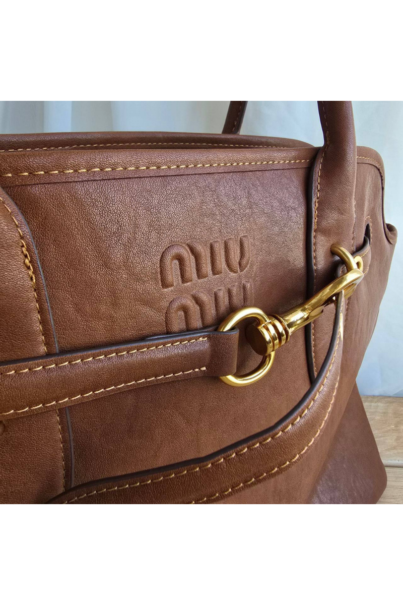 MIU MIU Женская кожаная сумка Aventure nappa 42x29 см - Brown
