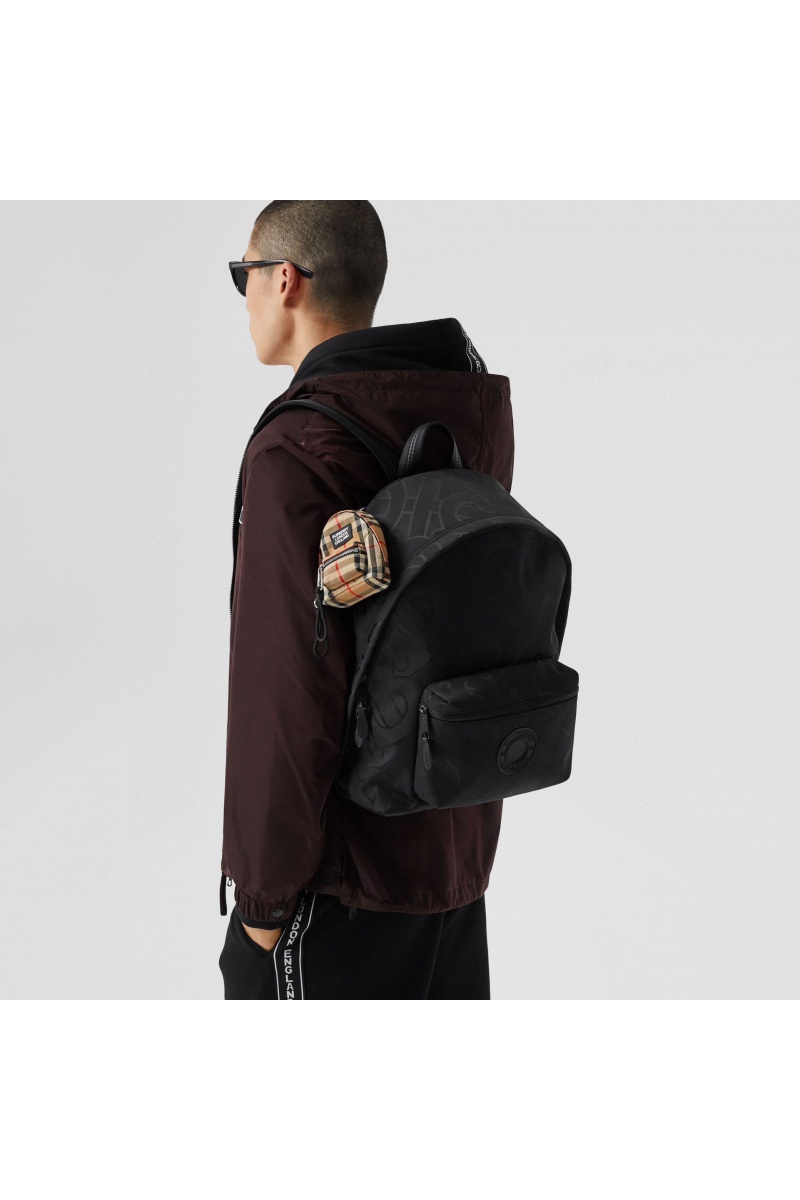 Burberry Рюкзак чёрного цвета TB Monogram Premium 30.5x14.5x42.5 см