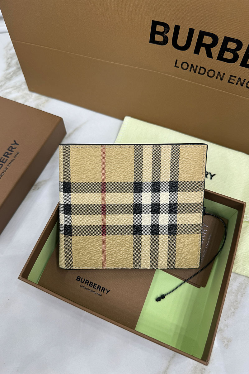 Burberry Кожаный кошелёк Premium 11x10 см 