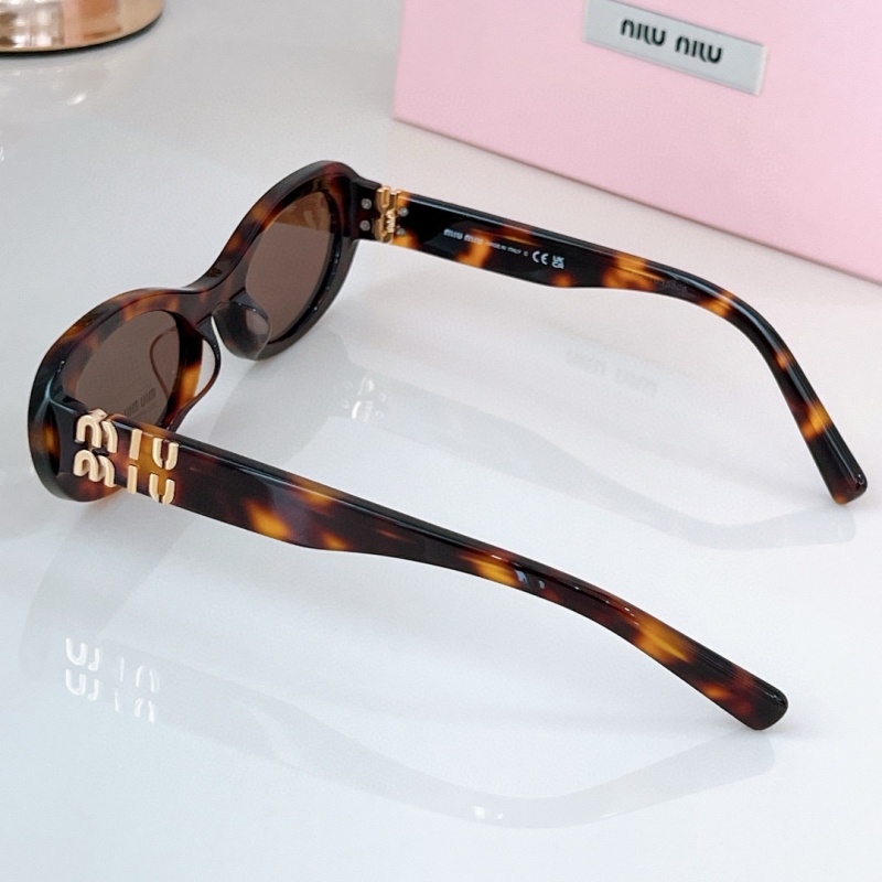 MIU MIU Женские солнцезащитные очки с леопардовой оправой