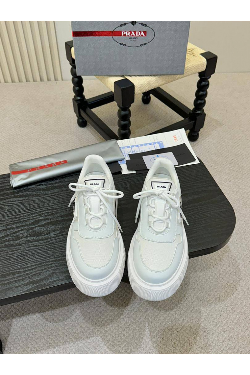 Prada Комбинированные кроссовки logo-plaque - White