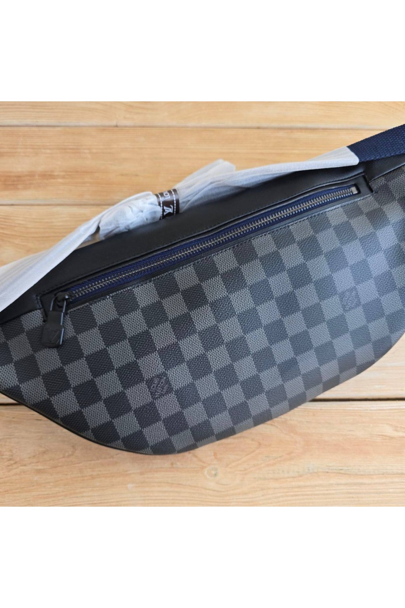 Lоuis Vuittоn Кожаная сумка на пояс Discovery Damier Graphite