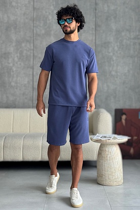 Мужской синий костюм 