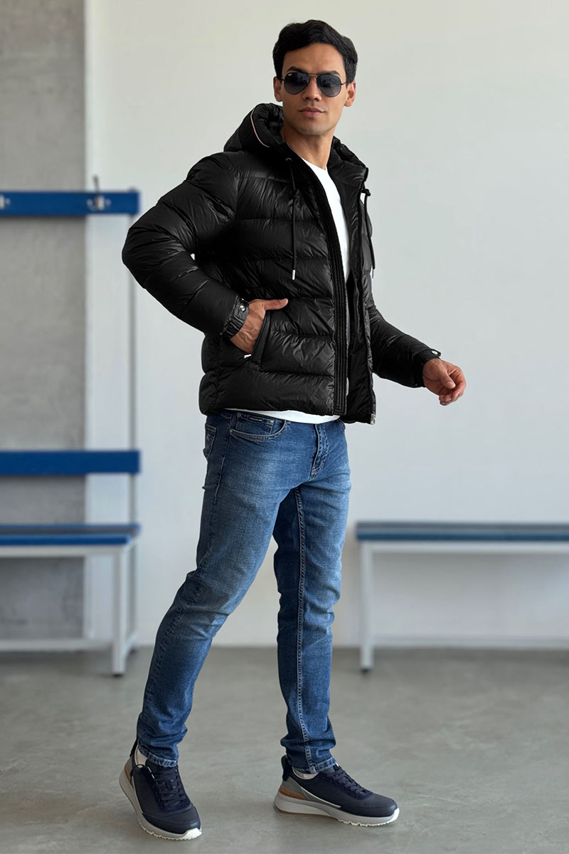 Moncler Мужской чёрный пуховик Pavin