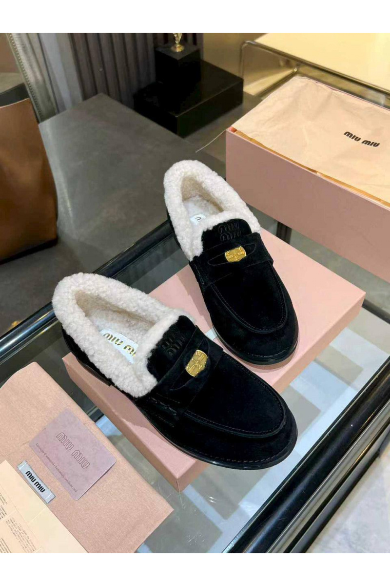 MIU MIU Женские лоферы с мехом premium  - Black