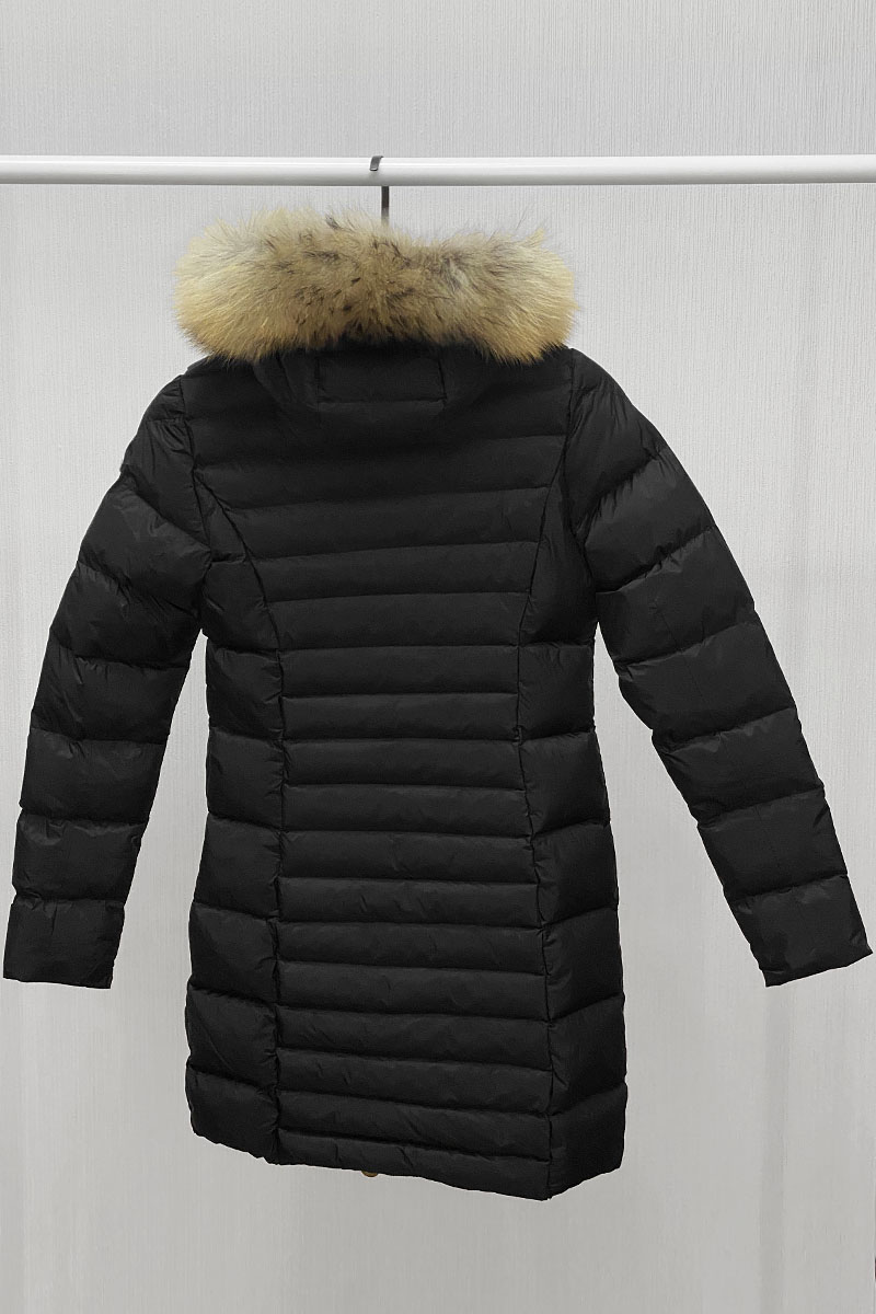 Moncler Женская брендовая парка чёрного цвета