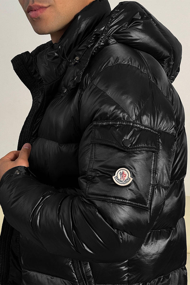 Moncler Чёрный пуховик Maya logo-patch