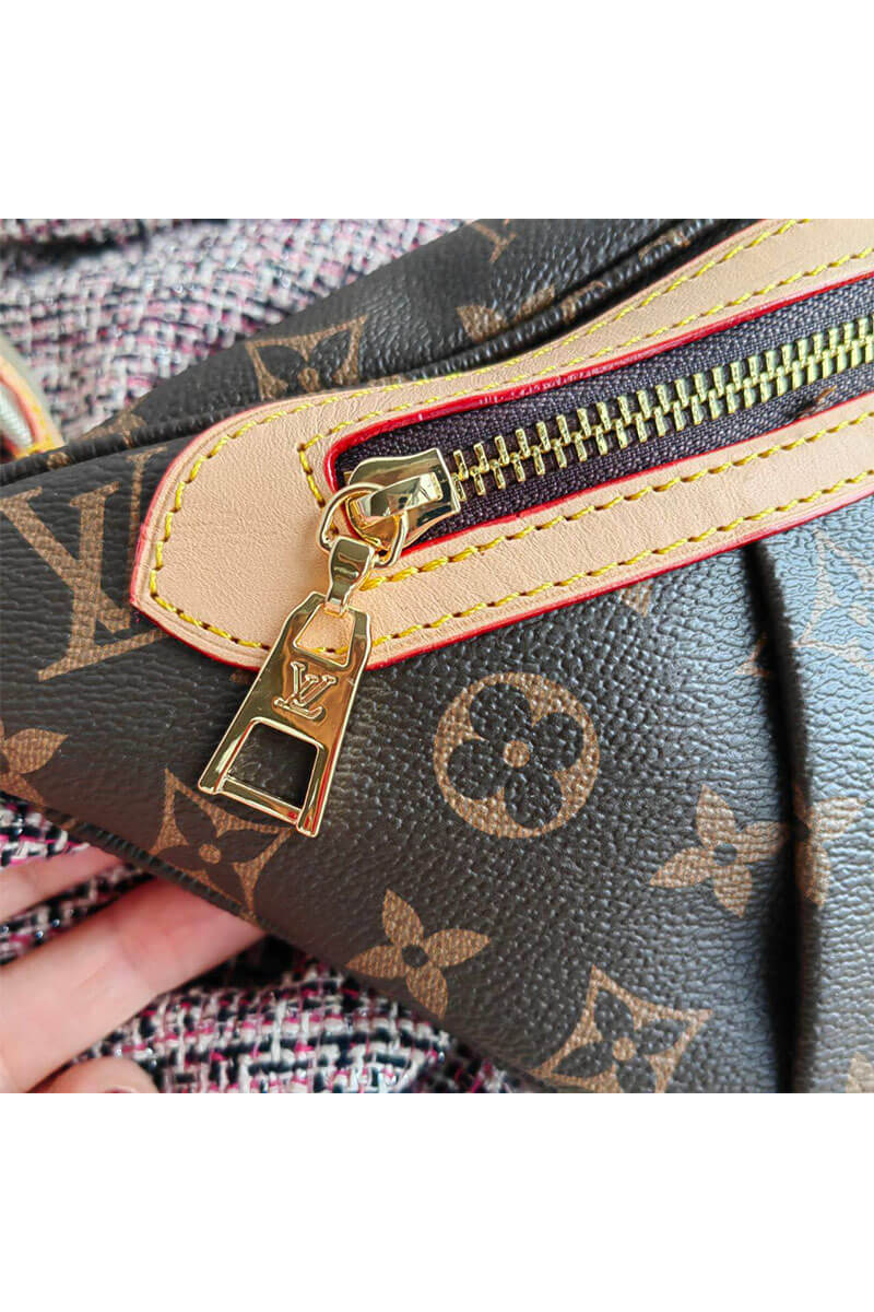 Lоuis Vuittоn Кожаная сумка на пояс Monogram 39x16.5 см