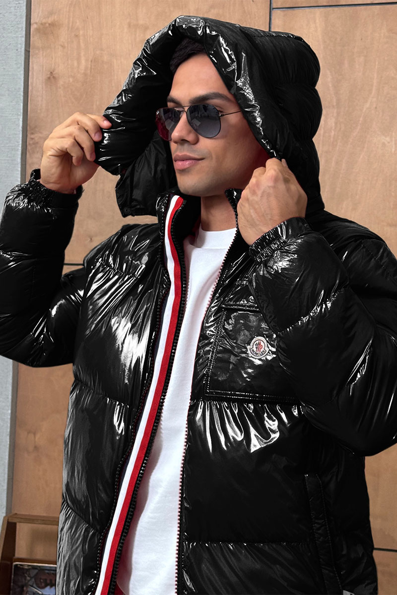 Moncler Мужская куртка чёрного цвета
