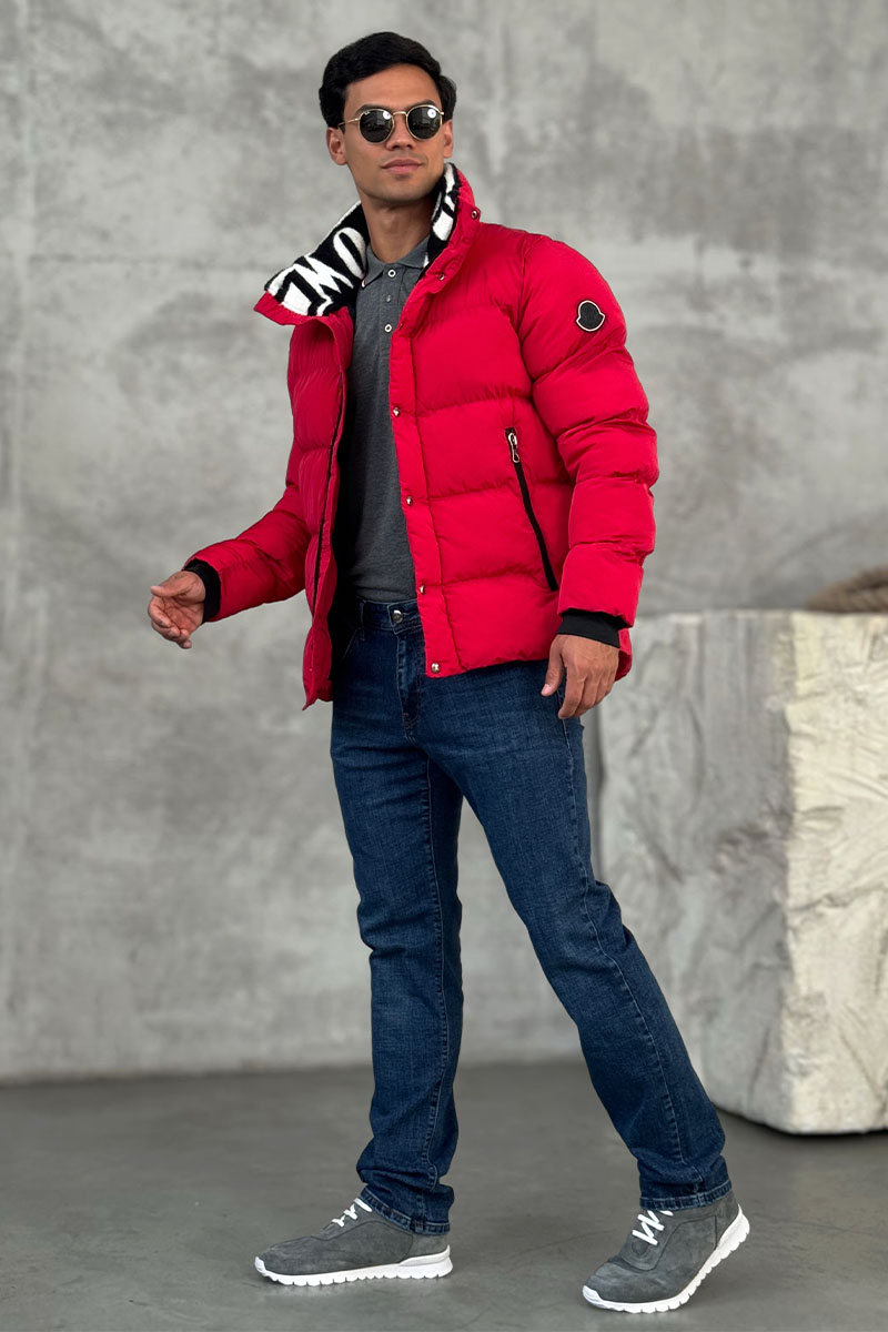 Moncler Куртка красного цвета logo-patch